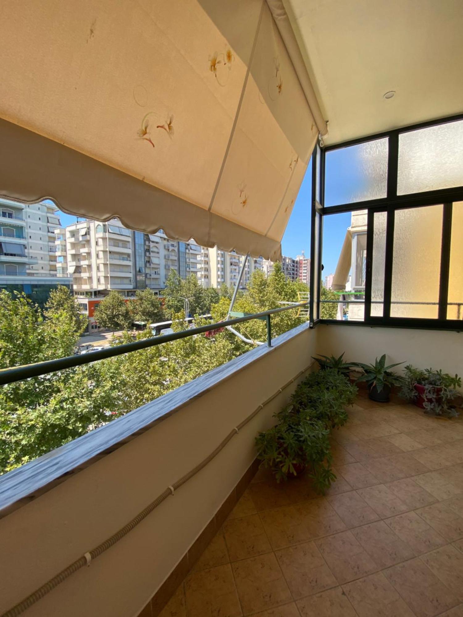 Appartamento Rikardo Apartament Vlorë Esterno foto