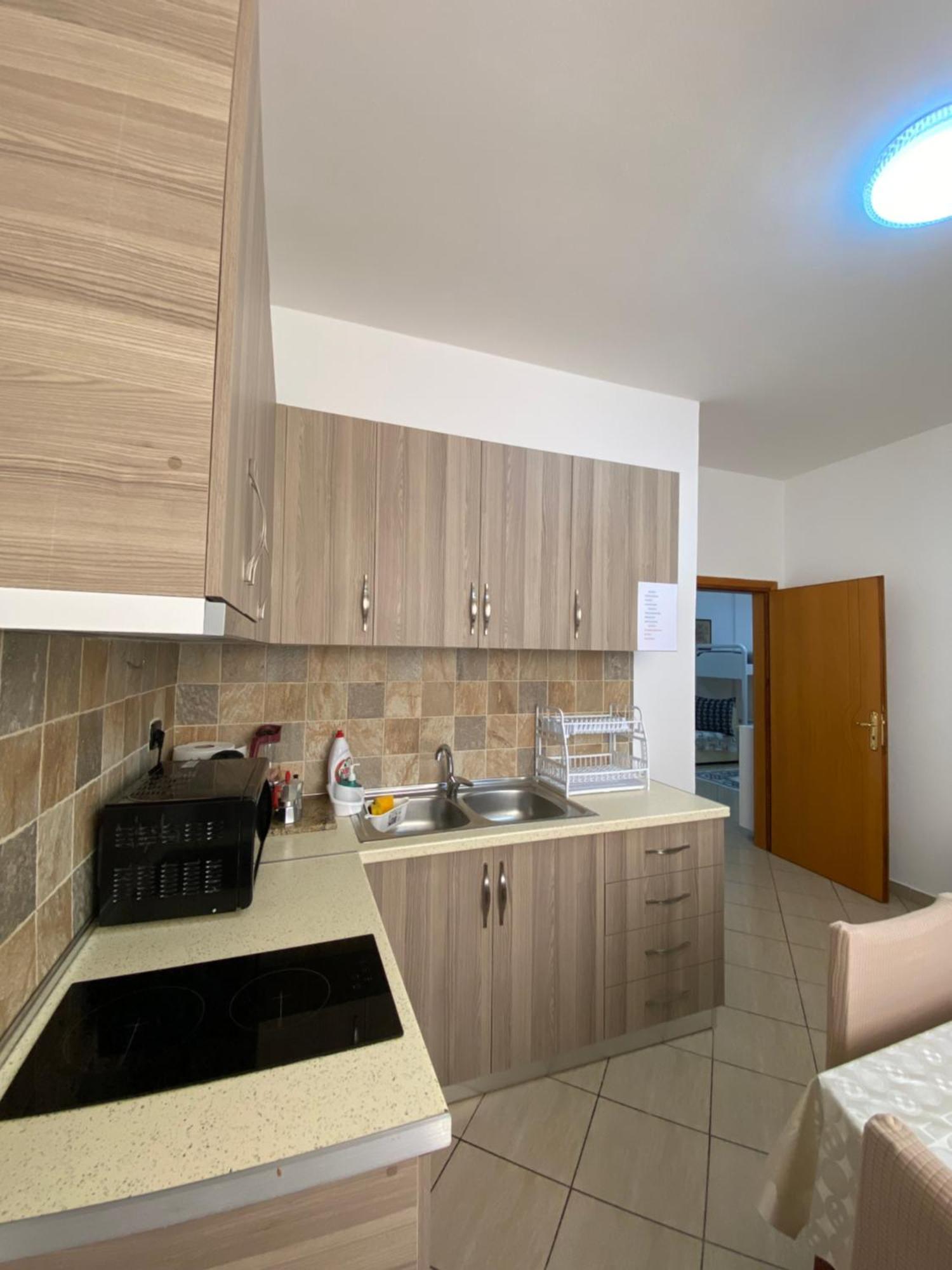 Appartamento Rikardo Apartament Vlorë Esterno foto