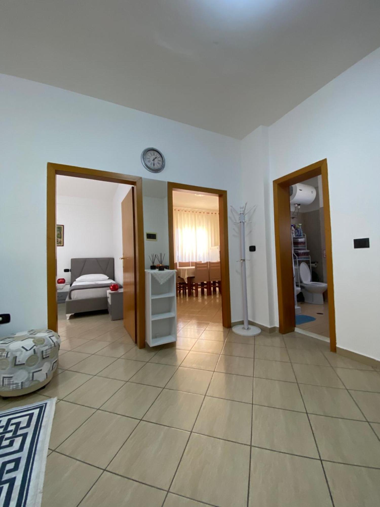 Appartamento Rikardo Apartament Vlorë Esterno foto