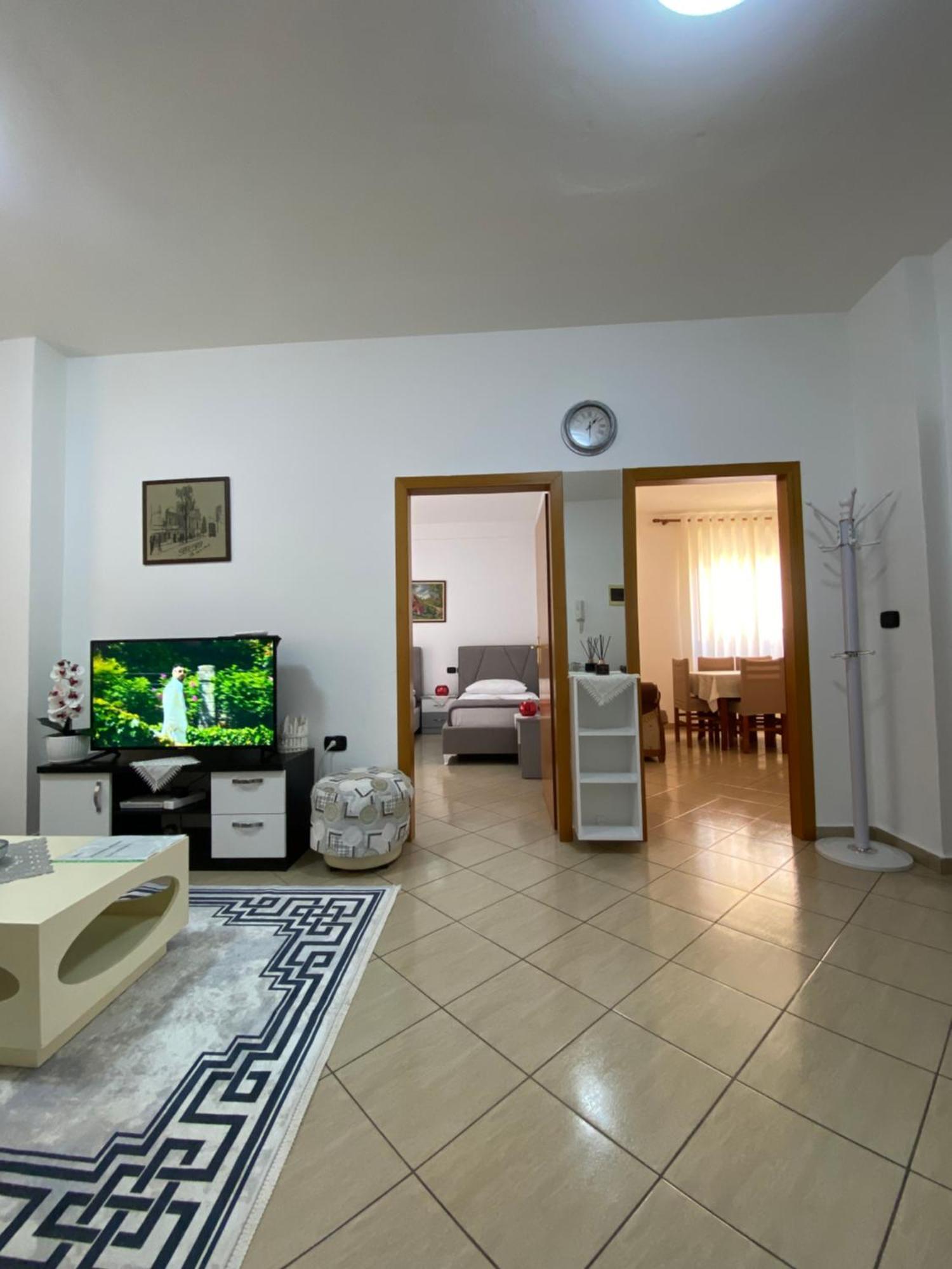 Appartamento Rikardo Apartament Vlorë Esterno foto